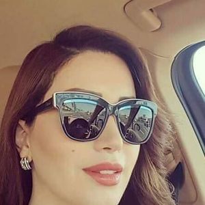 Meet your Posher, Gina