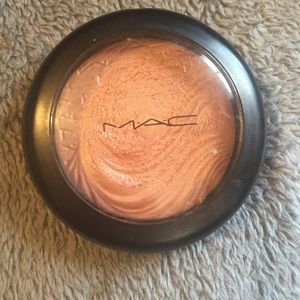 Mac Fairly Precious Extra Dimension Skinfinish