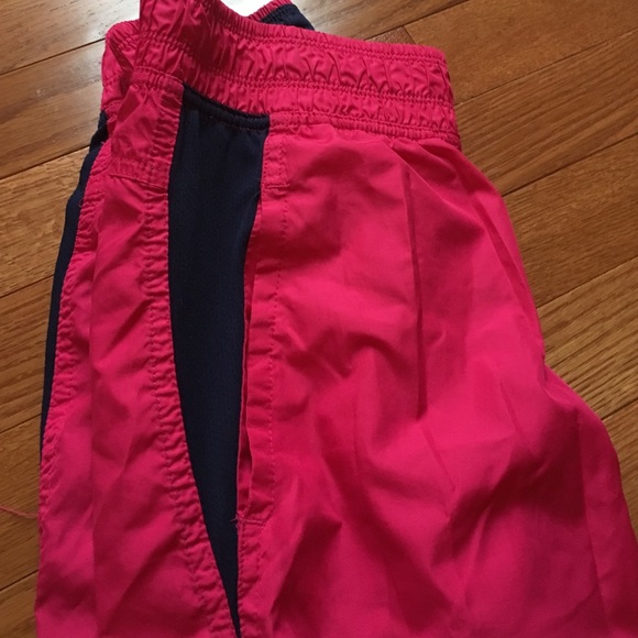 Pink windbreaker pants - Picture 2 of 3