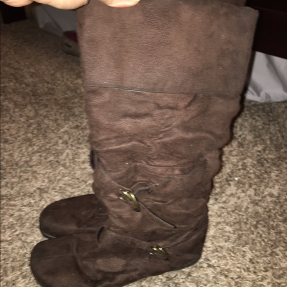 Brown slouchy boots 9 1/2