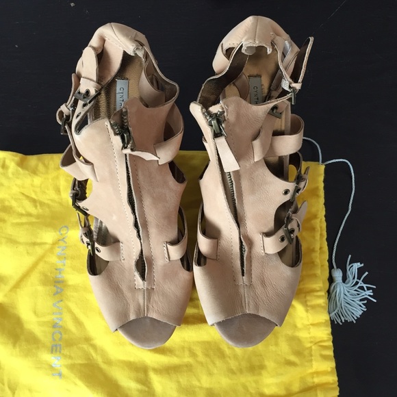 Cynthia Vincent Wedges - Barely Worn! - Picture 2 of 2