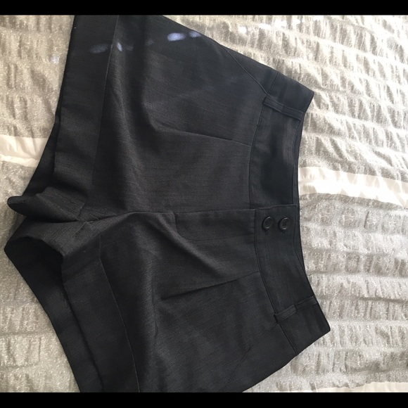 Forever 21 Shell: 72% polyester - Picture 1 of 2