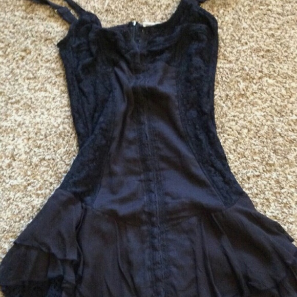 Final sale! Beautiful Free People drop waist slip