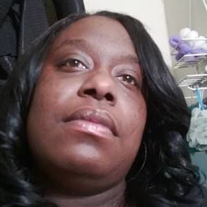 Meet your Posher, Desiree