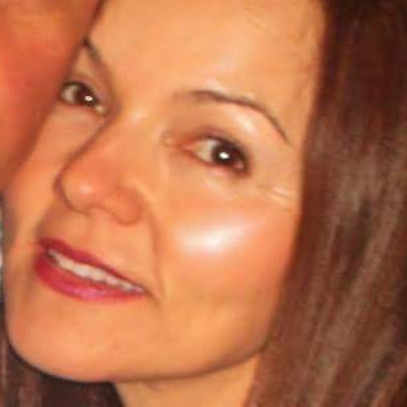 Meet your Posher, Lina