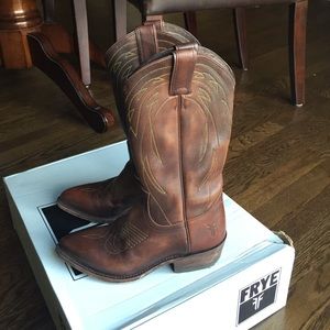 Frye Billy Pull On Dark Brown