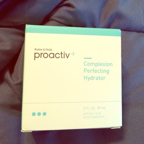 Proactiv complexion perfecting hydrator