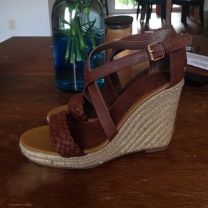 Brown cork wedges