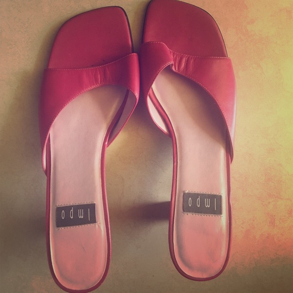 Pink leather sandals
