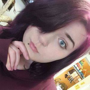 Meet your Posher, Hallie