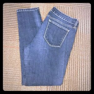 Blue Jeggings. Skinny jeans