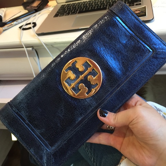 Leather Tory Burch clutch