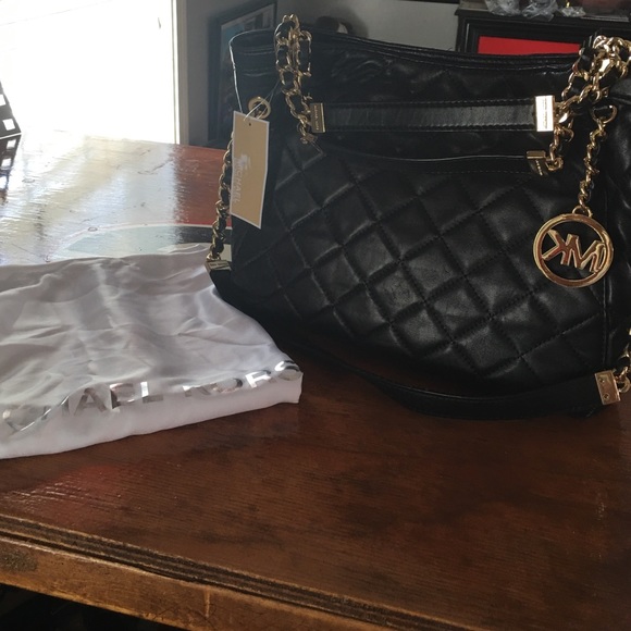 Black Michael Kors purse - Picture 1 of 4