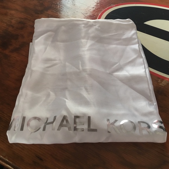 Black Michael Kors purse - Picture 3 of 4