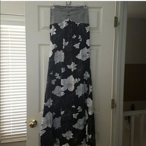 Cute Chadwick's black and white maxi dress