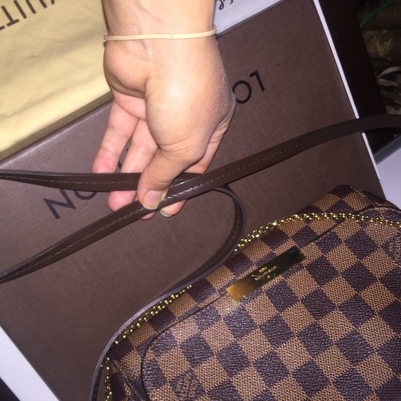 SOLD‼️💯%auth Louis Vuitton Favorite PM - Picture 2 of 4