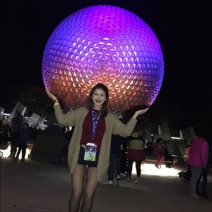 Meet your Posher, Cierra