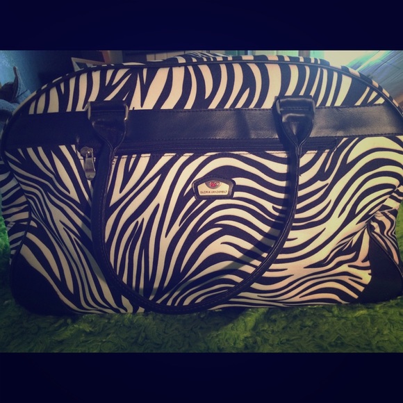 Still available Gloria Vanderbilt Travel Bag