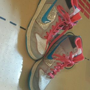 Nike hightop tennis shoes