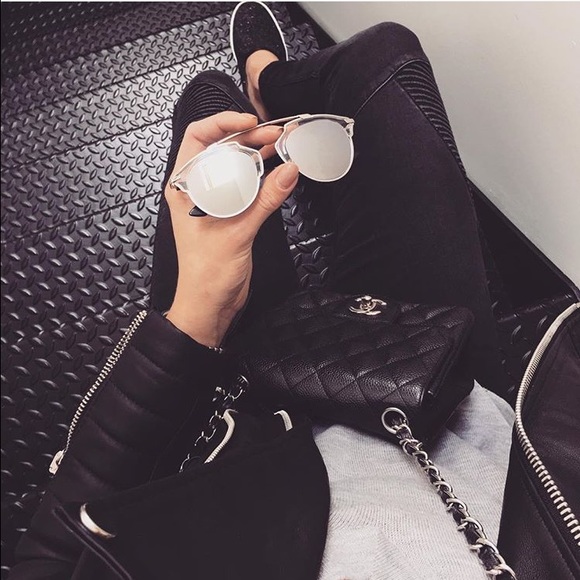 🆕 Mirrored Silver Fashion Sunglasses