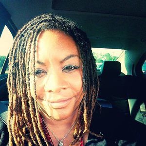 Meet your Posher, Yvette