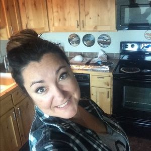 Meet your Posher, Raquel