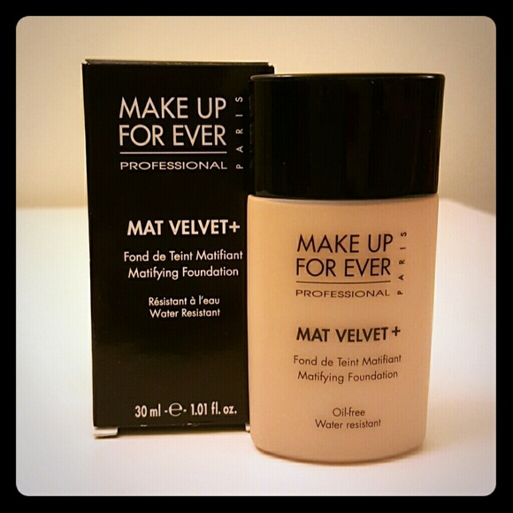 Make Up Forever Foundation #25