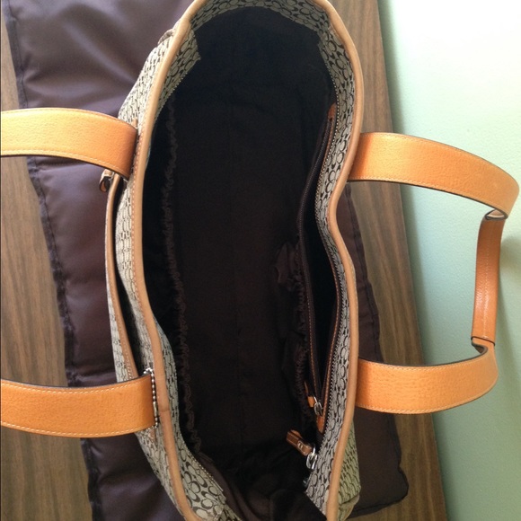 Coach Diaper Bag with Changing Pad Included - Picture 4 of 4