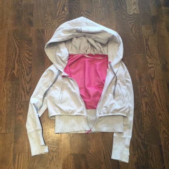 Lululemon sweatshirt