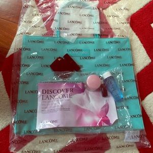 Tiffany Blue Lancôme Tote & Make up Bundle