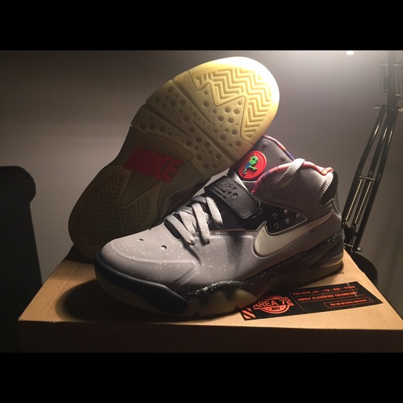 Nike Air Force Max 2013 "Area 72" QS