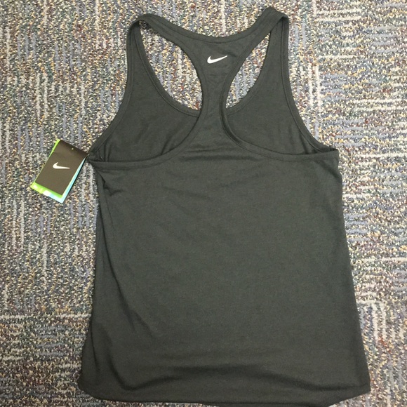 🌺On sale🌺🆕 Nike Dry Fit Tee- Athletic cut. - Picture 2 of 4