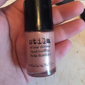 Stila all over shimmer liquid luminizer