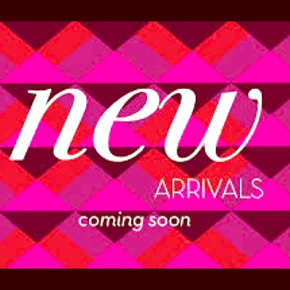 New Summer Looks Coming Tonight!! - Picture 1 of 1