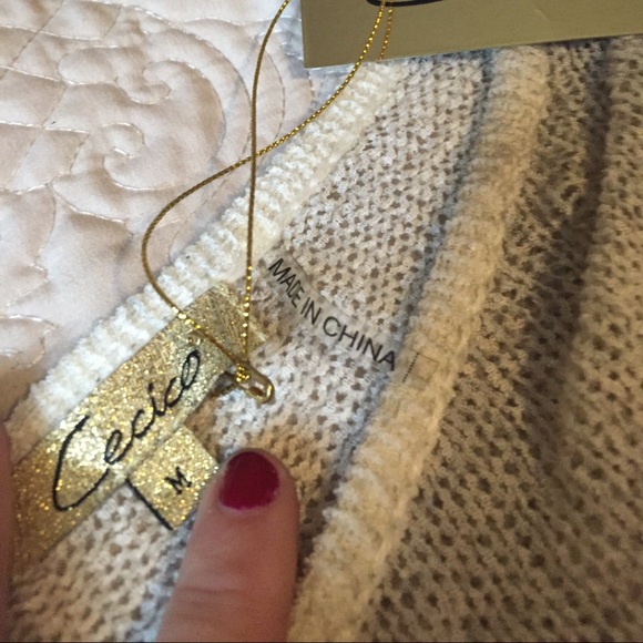 NEW UNWORN distressed ombré sweater - medium - Picture 4 of 4