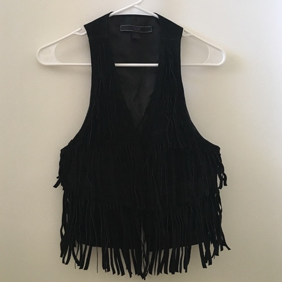 Black Leather Fringe Vest - Picture 1 of 4