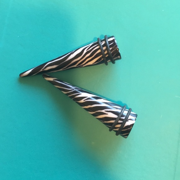 Zebra print tapers size 7/16