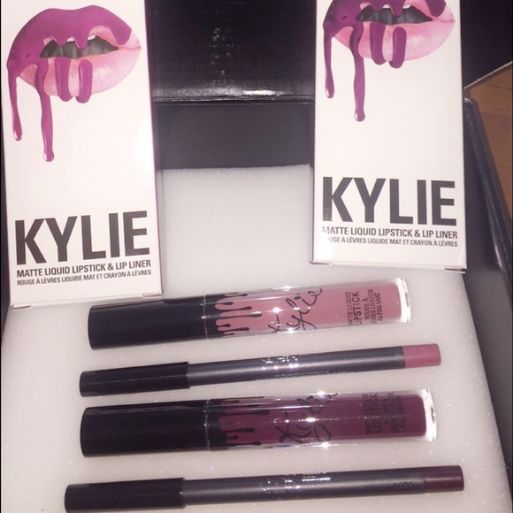 ✨💄 Kylie lip kit "Kourt K" matte gloss & liner💄✨