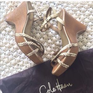 SALE 🌸HP🌸 Cole Haan Wedge Sandals