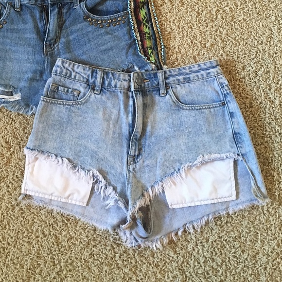 Light wash BDG jean shorts