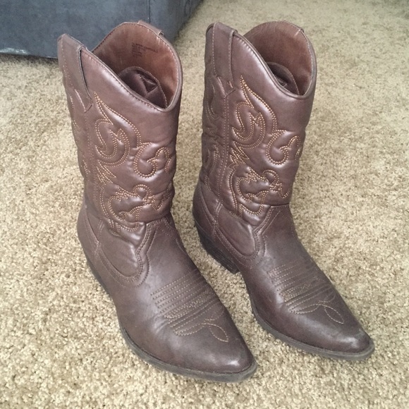 Faux leather cowgirl boots