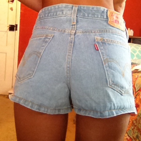 Authentic Levis High Waisted Shorts - Picture 2 of 2