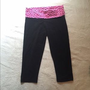 VS crop yoga pants