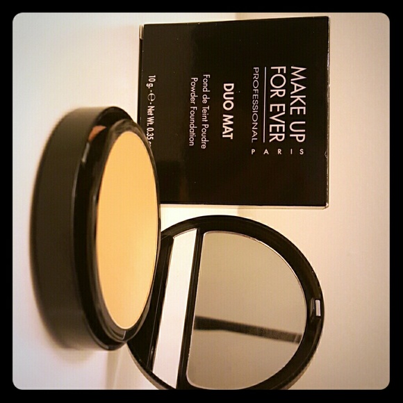 Make Up For Ever Duo Mat Powder Foundation