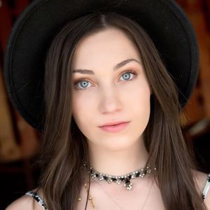 Meet your Posher, Natasha