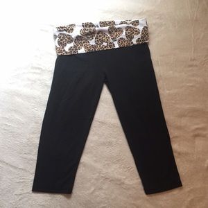 VS crop yoga pants