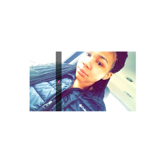 Meet your Posher, Amber - Picture 1 of 1