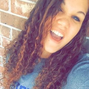 Meet your Posher, Taron