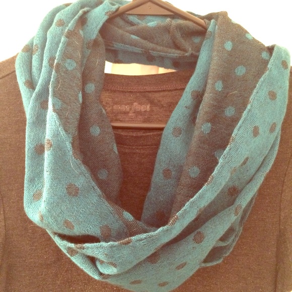 NWOT Infinity Scarf - Picture 2 of 2