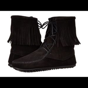 Minnetonka ankle booties - black